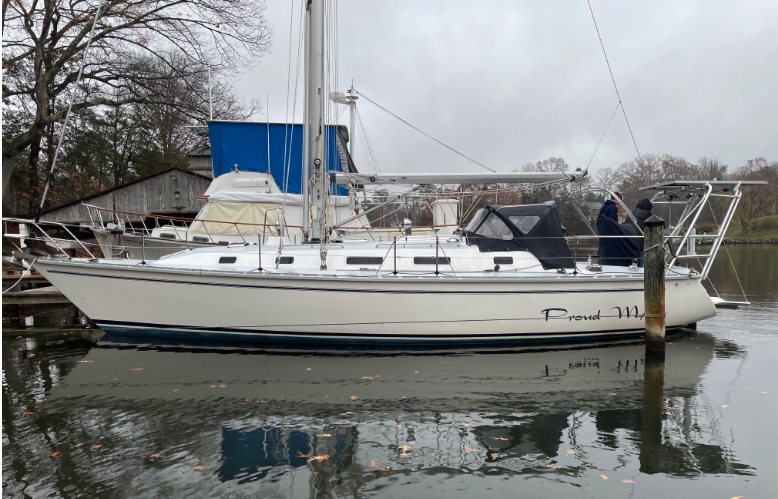 Proud Mary broadside at her dock